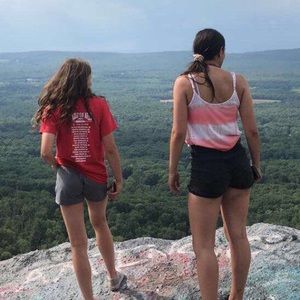 Meet your Posher, Caitlyn